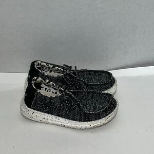Hey Dude Wally Sox Toddler boys Size 7L Slip On Stone Black & White Cloth Uppers